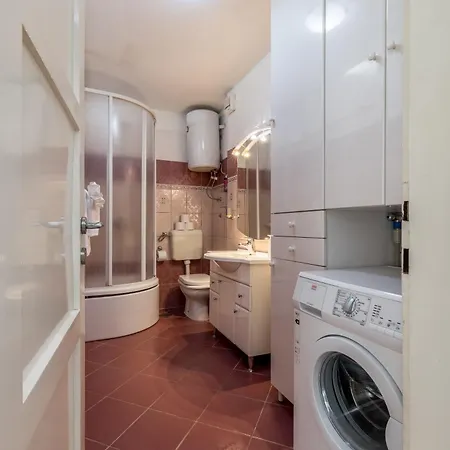 Nera Apartman *